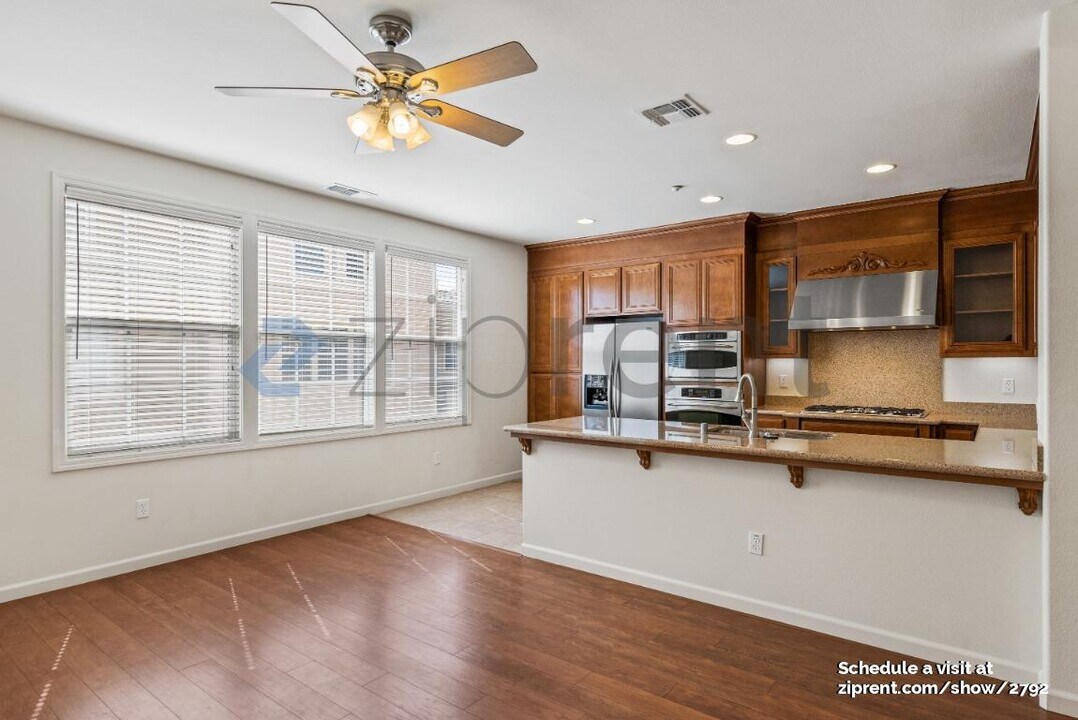 3732 Aviano Way in Dublin, CA - Building Photo