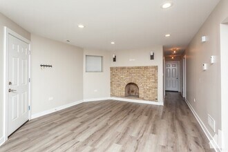 2732 N Monticello Ave-Unit -G in Chicago, IL - Building Photo - Building Photo