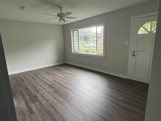 1420 E 57th St in Savannah, GA - Building Photo - Building Photo