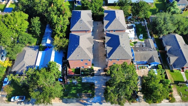 911 W 21st St in Houston, TX - Building Photo - Building Photo