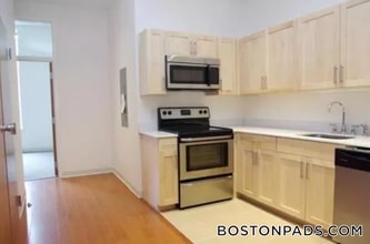 407 Washington St in Boston, MA - Building Photo - Building Photo