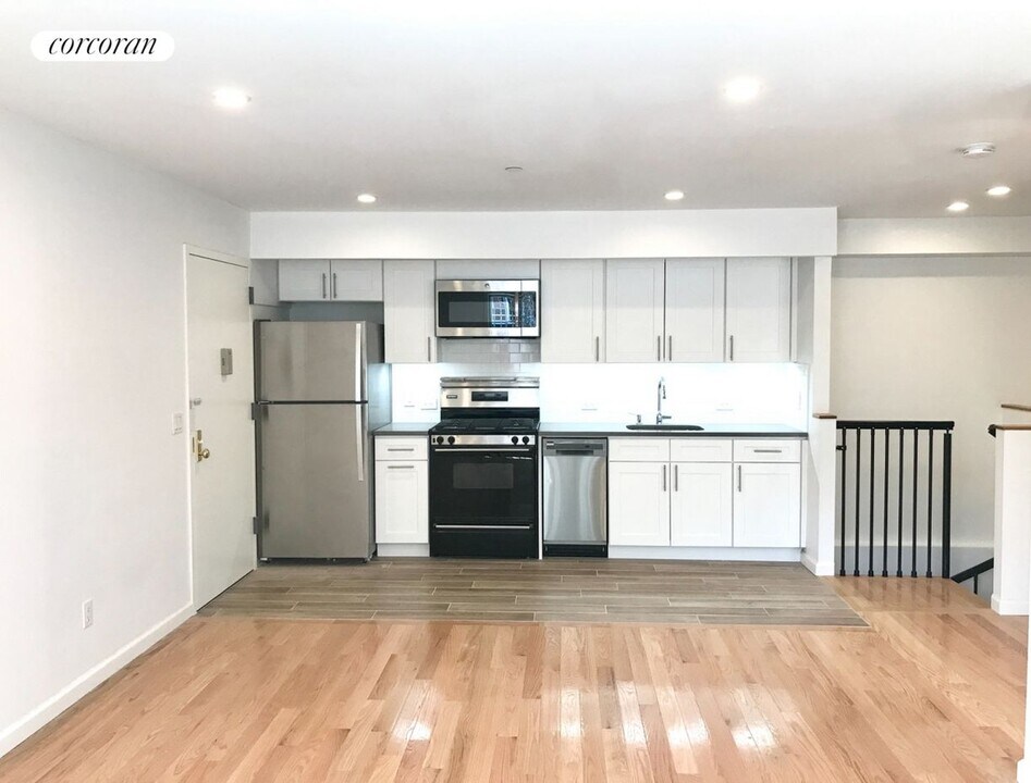 577 77th St in Brooklyn, NY - Building Photo