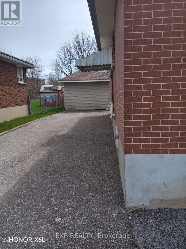 631 Crerar Ave in Oshawa, ON - Building Photo - Building Photo