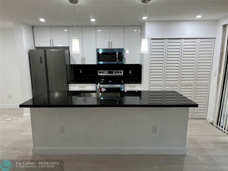 13370 SW 91st Terrace in Miami, FL - Foto de edificio