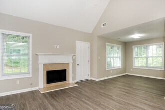 4249 Gracewood Park Dr in Ellenwood, GA - Building Photo - Building Photo