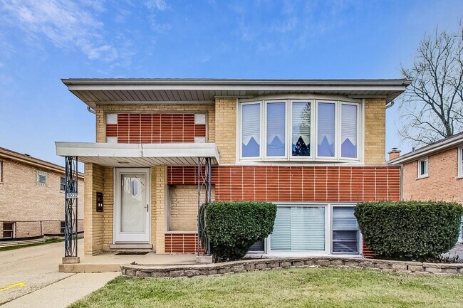 4032 Wesley Ter, Unit 1 in Schiller Park, IL - Foto de edificio - Building Photo