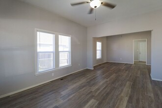 535 S 39th W Ave in Tulsa, OK - Building Photo - Building Photo