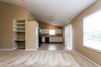 6303 Bryce Canyon Dr in Indianapolis, IN - Building Photo - Building Photo