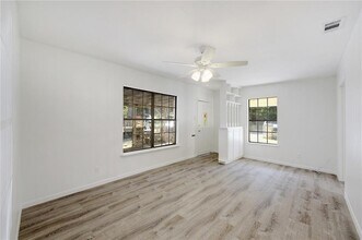 2405 E 10th St in Austin, TX - Building Photo - Building Photo