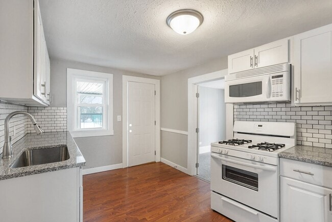 property at 720 Kellogg St SE