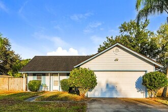 1983 Apopka Dr in Middleburg, FL - Building Photo - Building Photo