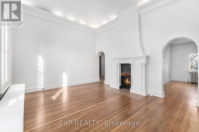 16 Lakeview Terrace in Ottawa, ON - Building Photo - Building Photo