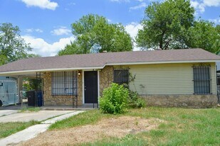 6451 Buena Vista St in San Antonio, TX - Building Photo