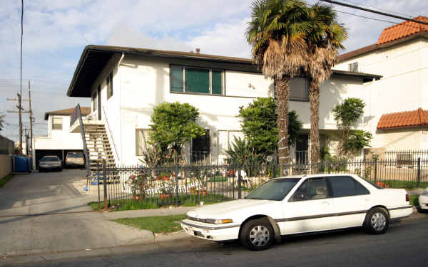 11723 Gale Ave in Hawthorne, CA - Building Photo - Building Photo