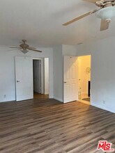 17429 Burbank Blvd in Los Angeles, CA - Building Photo - Building Photo