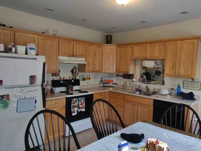 14 Middle St, Unit #1