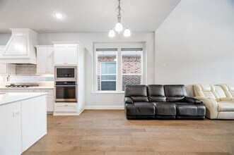 12591 Royal Oaks Ln in Farmers Branch, TX - Building Photo - Building Photo