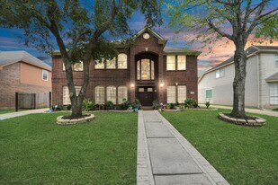 922 Bayhill Dr in Sugar Land, TX - Building Photo