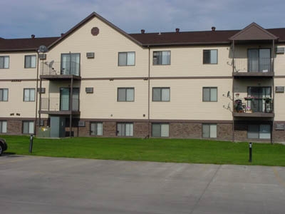 Village Park in Fargo, ND - Foto de edificio