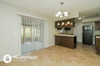 124 Sunset Dr in Longwood, FL - Building Photo - Building Photo