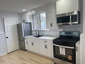 273 Maple Ave in Wallington, NJ - Building Photo - Building Photo