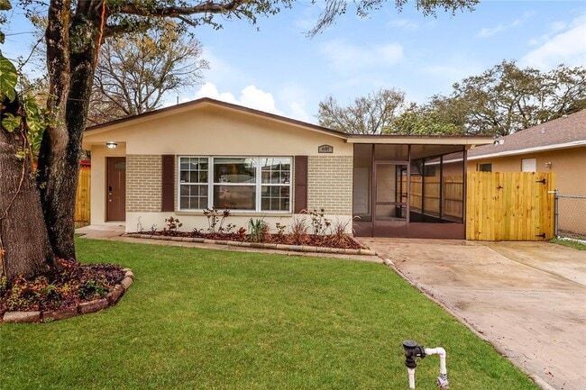 property at 4107 W Grace St