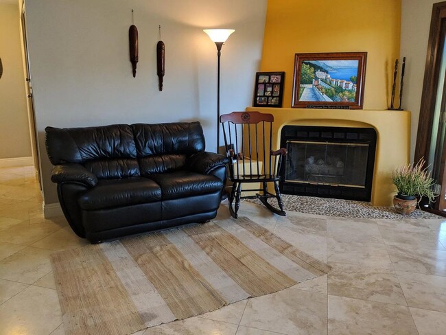 13853 Boquita Dr in Del Mar, CA - Building Photo - Building Photo