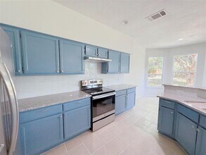 16403 Spotted Eagle Dr in Leander, TX - Building Photo - Building Photo