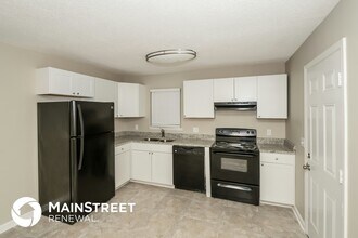 5908 Elizabeth Dr in Trussville, AL - Foto de edificio - Building Photo