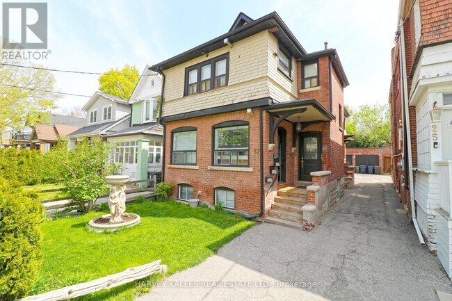 property at 27 Hiawatha Rd