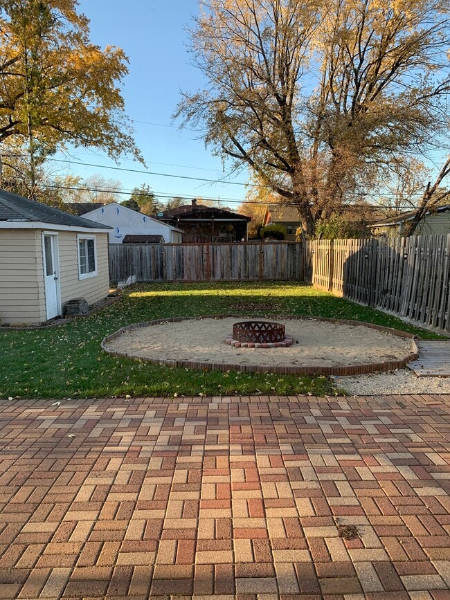 846 Lange St in Mundelein, IL - Building Photo - Building Photo