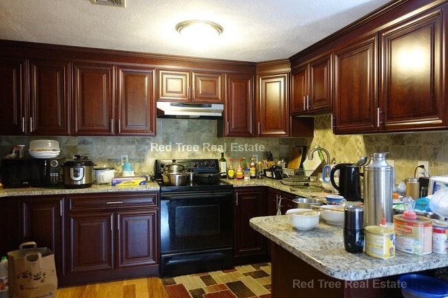 40 Townly Rd, Unit 3