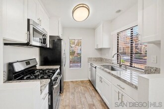 8460 New Salem St in San Diego, CA - Building Photo - Building Photo