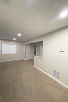 1061 Mohr Ln in Concord, CA - Building Photo