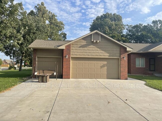 property at 406 N Colorado Ave