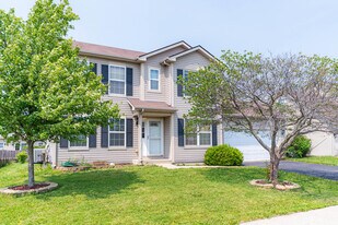 841 Pond Brook Ave in Malta, IL - Building Photo