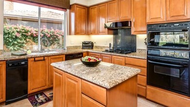 280 Tomahawk Dr in Palm Desert, CA - Building Photo - Building Photo