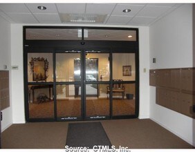 171 Laurel St-Unit -1 in Bristol, CT - Building Photo - Building Photo