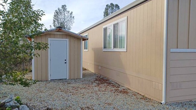 4240 Hoopa Path in Redding, CA - Building Photo - Building Photo