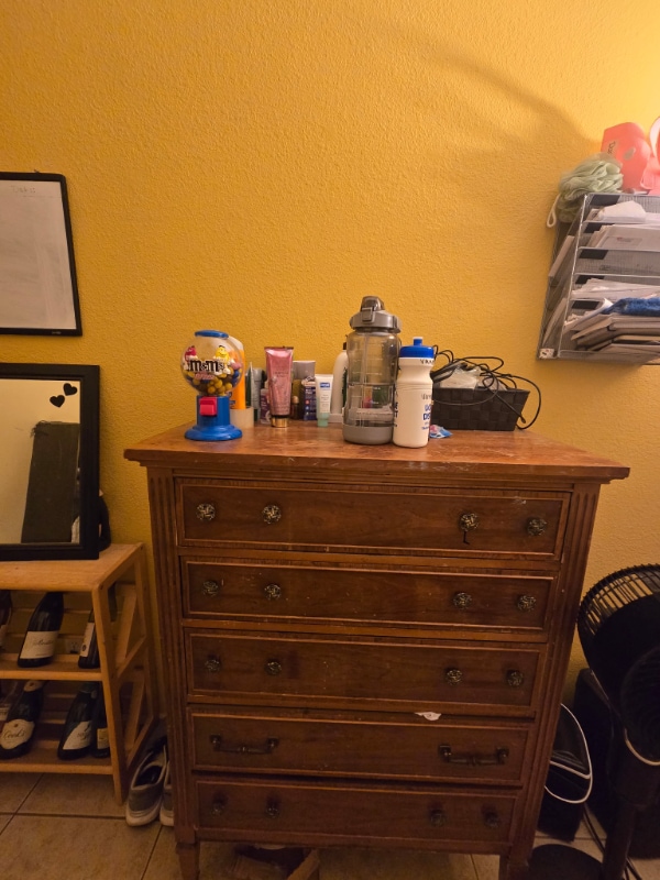 property at 5516 Via Del Viento Ave