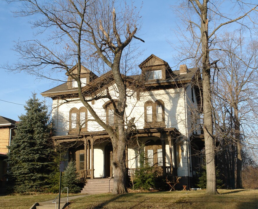 202 Lincoln Ave in Pittsburgh, PA - Building Photo