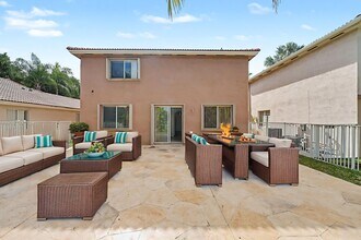 4015 Banyan Trails Dr in Coconut Creek, FL - Foto de edificio - Building Photo