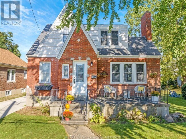 11 College St in Chatham, ON - Building Photo - Building Photo