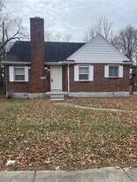 2714 Holmes Ave in Dayton, OH - Building Photo
