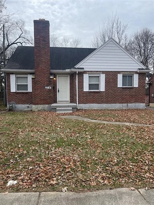 property at 2714 Holmes Ave
