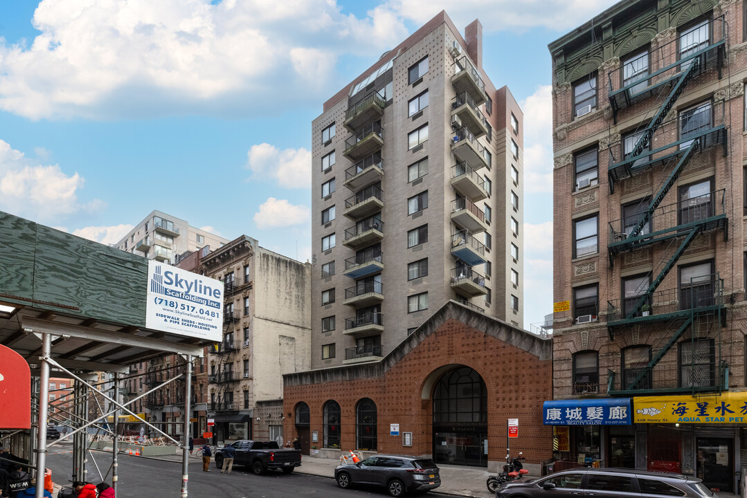 Bishop Paul Moore Tower in New York, NY - Building Photo