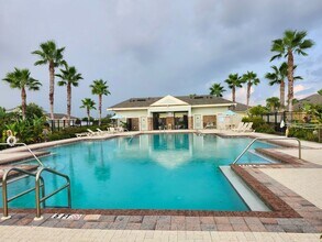 1713 Trailwater St in Ruskin, FL - Building Photo - Building Photo