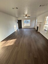 1327 Mountain Lake Rd in Dallas, TX - Building Photo - Building Photo