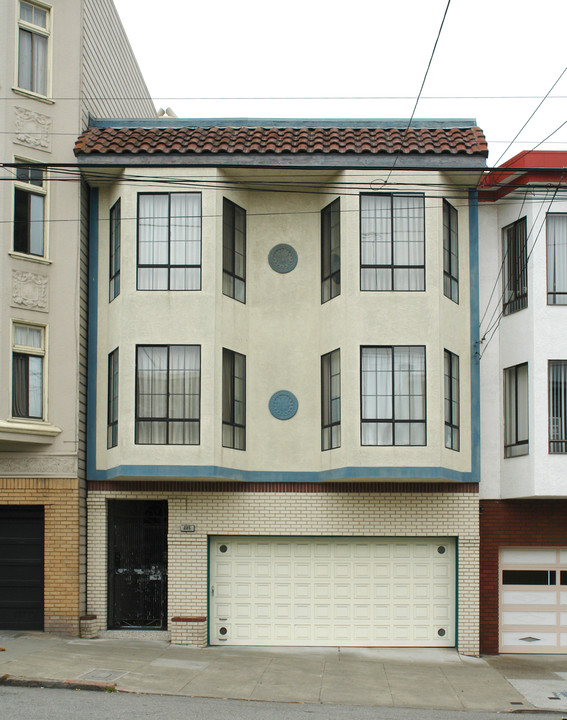 225 19th Ave in San Francisco, CA - Building Photo