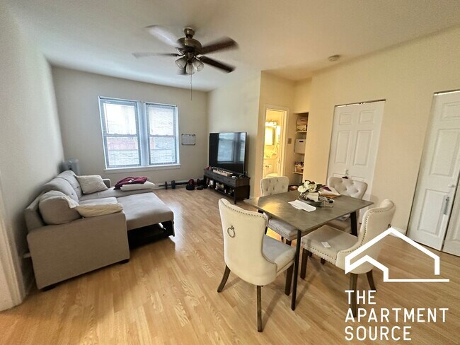 4857 N Damen Ave, Unit 310